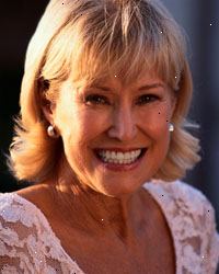 Fotografía de una mujer sonriendo Fotografía de una mujer sonriendo